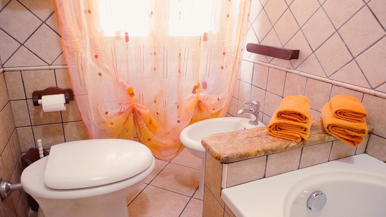 Pm 12 Via Achille Grandi Guest House Alghero Buitenkant foto